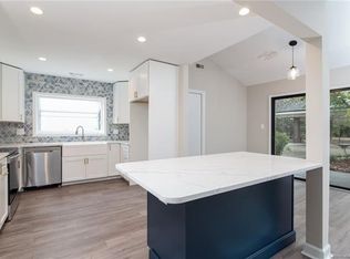 8805 Gruenewald Ln, Charlotte, NC 28210