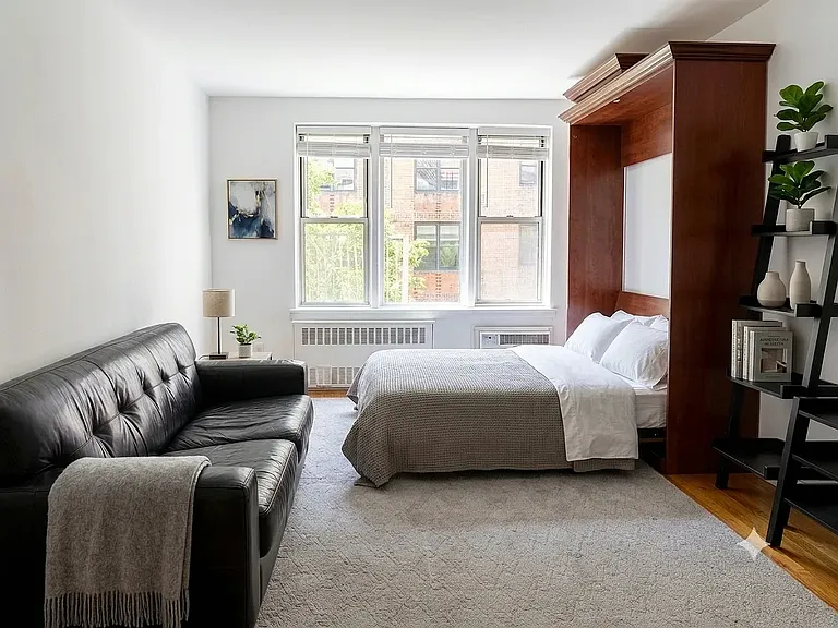 311 E 75th St #3D — Photo 1
