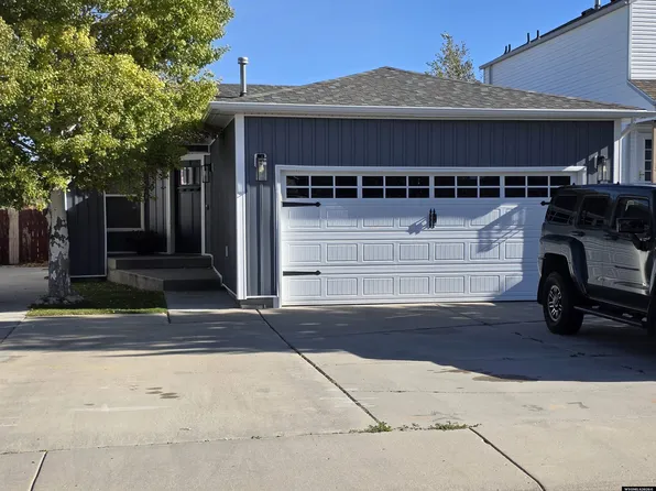 129 Magnolia Cir, Rock Springs, WY 82901