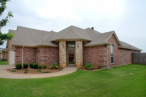 1st image of 3200 Riverlakes Dr