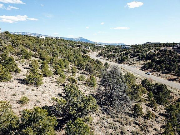 3rd image of 987 S Canyon Dr