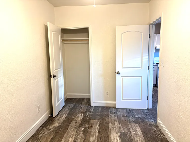 127 E 9th St #135-1/2 — Photo 9