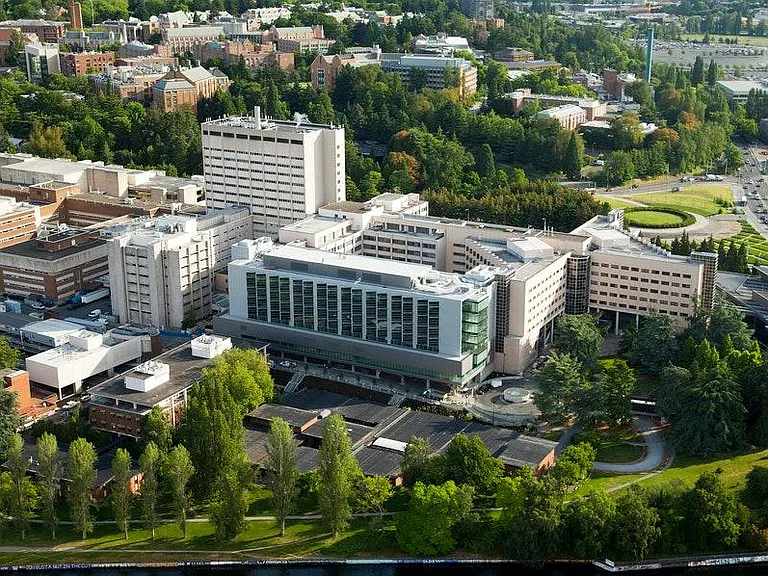 3 min short drive or bus ride to UW medical Center