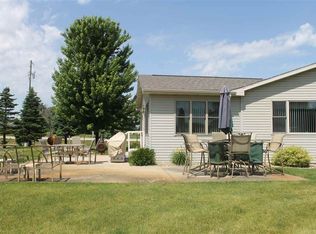 24587 198th Ave, Manchester, IA 52057