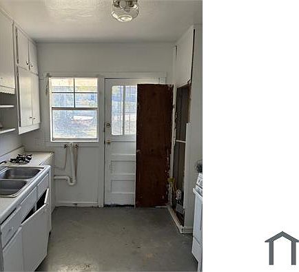 3rd image of 2055 Steiner St