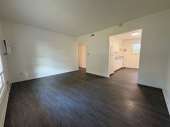 4th image of 3514 Valleston Pkwy #3