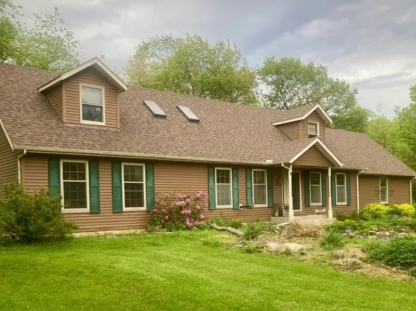 3040 E Spring Rd, Mazon, IL 60444
