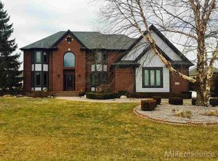 3856 Elk Dr, Rochester, MI 48306