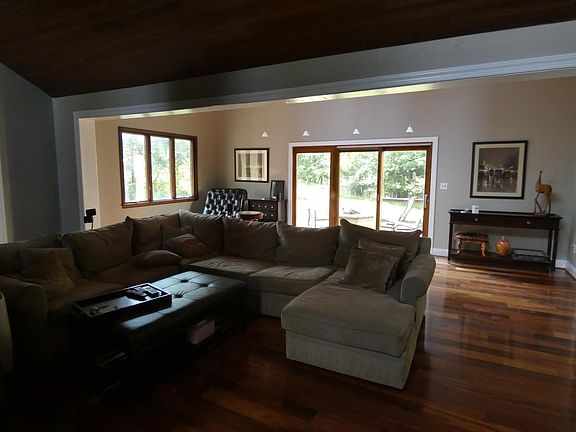 4th image of 3518 Garratt Ct