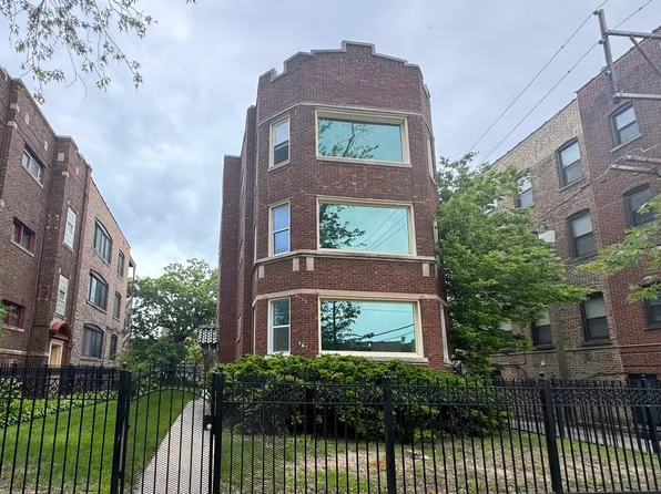 7847 S Bennett Ave, Chicago, IL 60649