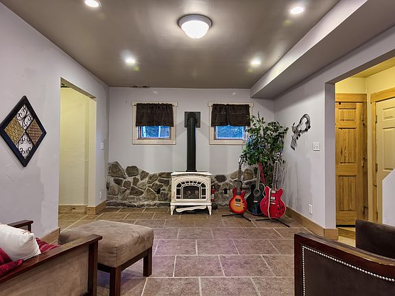 Family Room w/Propane Stove