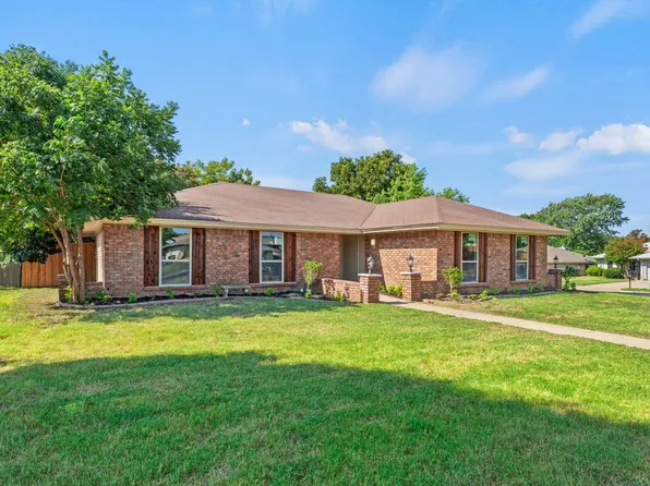 500 Basswood Dr, Euless, TX 76039
