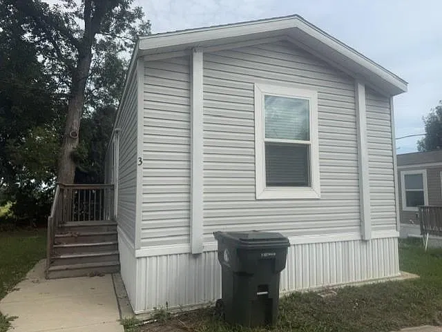 2 bed, 768 sqft, $1,650 — Photo 1
