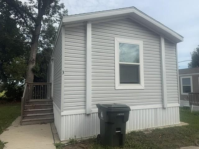 1st image of 3 Mockingbird Ln