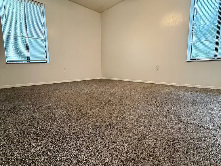 2440 Noble Rd #204 — Photo 9