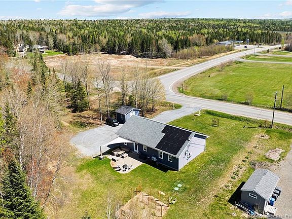 3rd image of 973 River Rd