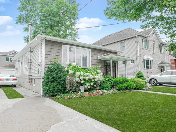 164 Kirshon Avenue image 3 of 21