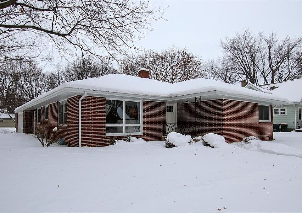 1st image of 353 1st St