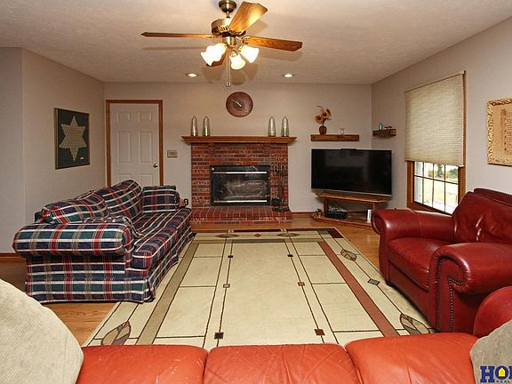 3rd image of 2601 Devoe Dr