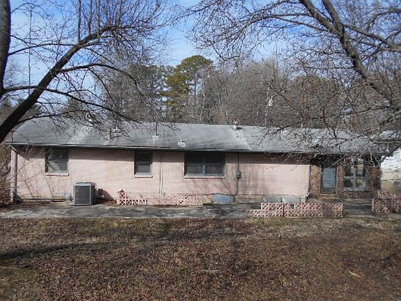 3rd image of 211 Cumberland Dr