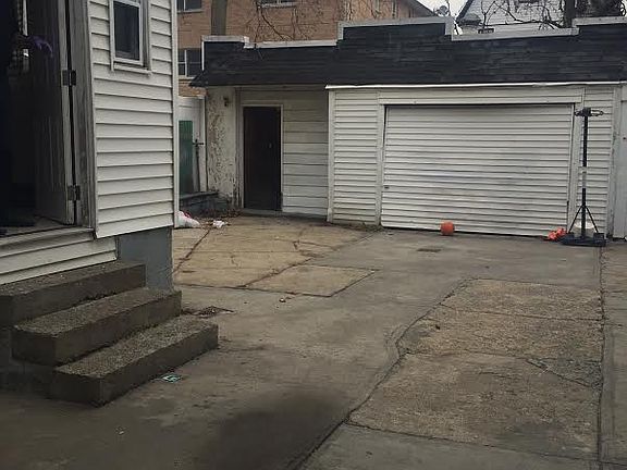 3rd image of 9531 112th St
