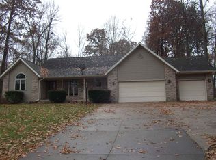 112 Chaudoin Dr, Angola, IN 46703