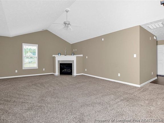 4th image of 416 Americana Dr