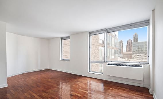3rd image of 1965 Broadway #15M