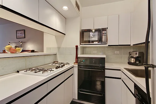 Sold by Corcoran | media 8