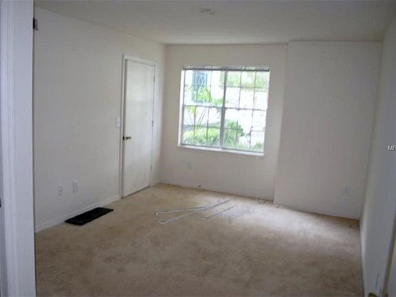 3rd image of 7240 Westpointe Blvd APT 1116