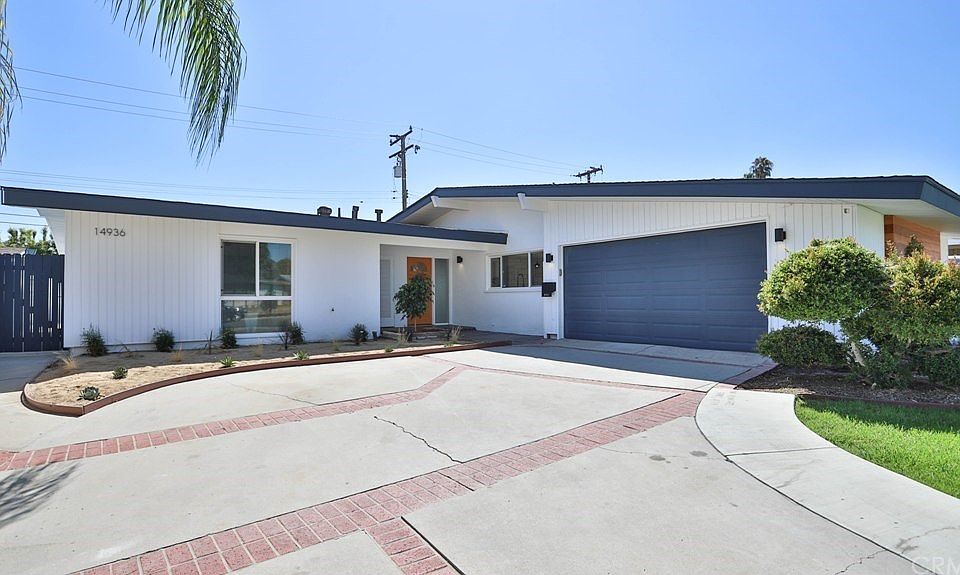 1st image of 14936 Tacuba Dr