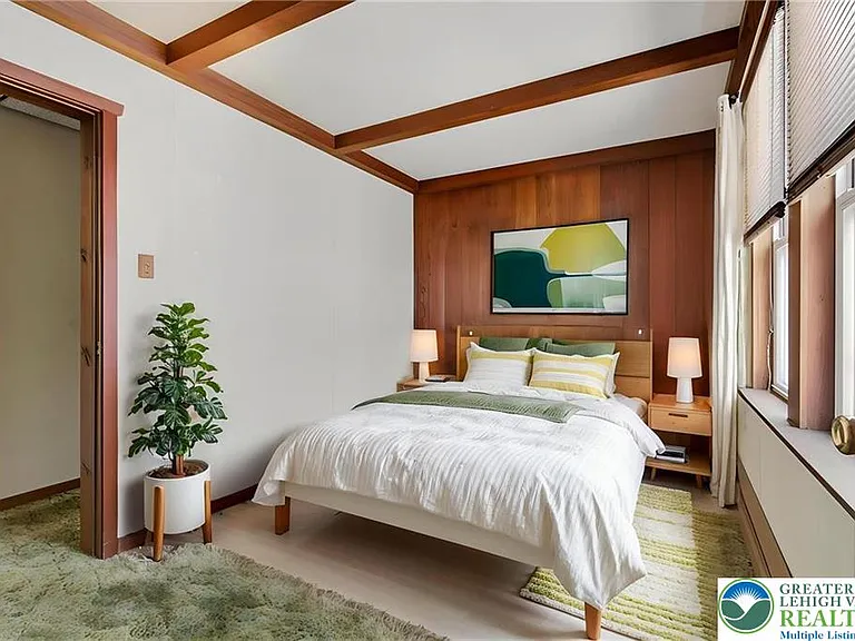 216 W Bertsch St — Photo 14