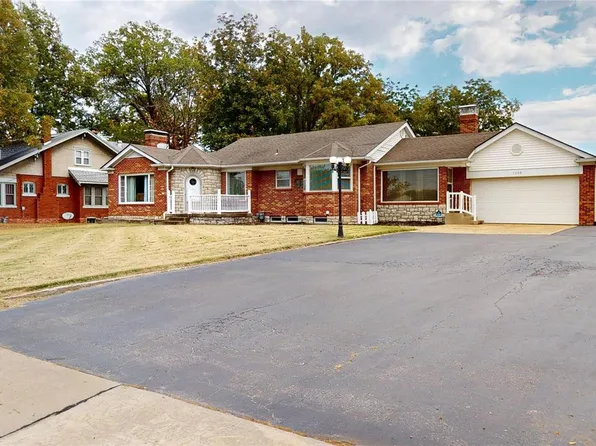 1608 S Illinois St, Belleville, IL 62220