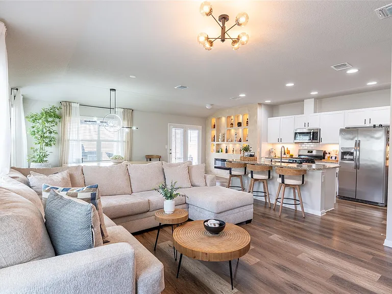 123 Stellamar Dr — Photo 2