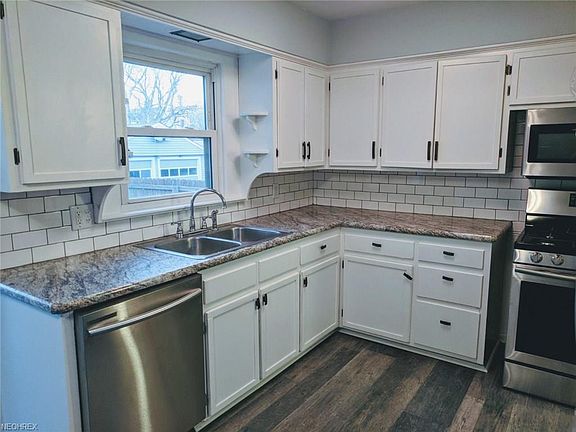 2nd image of 5316 Stickney Ave