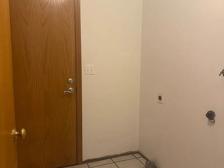 299 Wichman St S — Photo 12