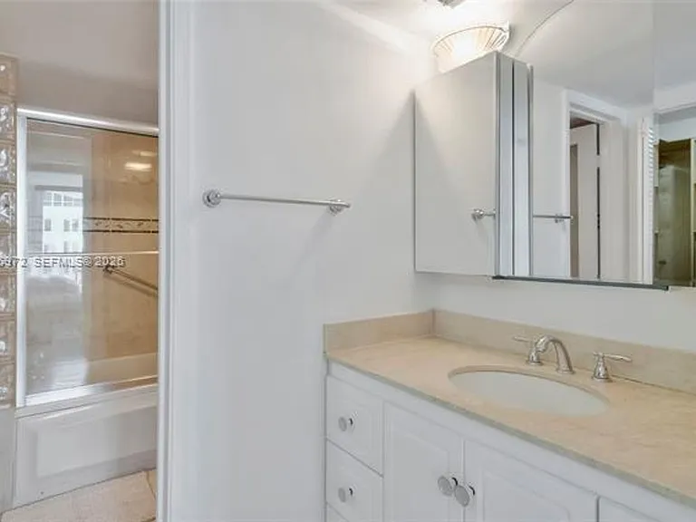 2401 Collins Ave #1805 — Photo 6