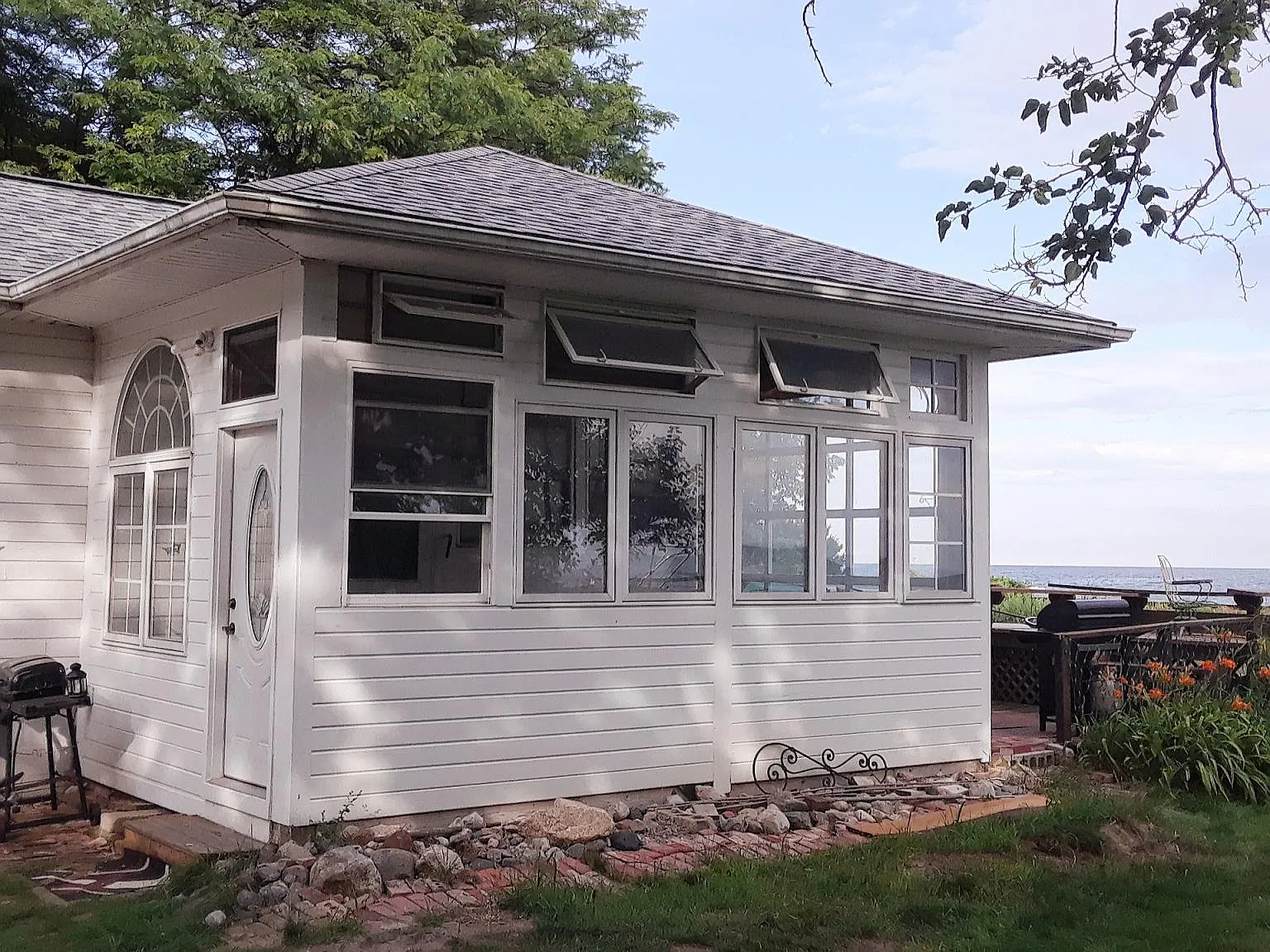7548 Lakeshore Dr — Photo 4
