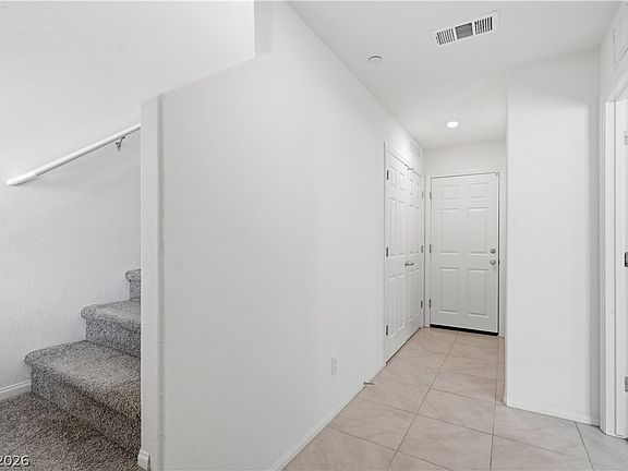 3rd image of 6126 Garden Oasis St
