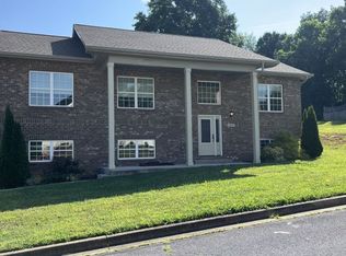 2907 Vicksburg Rd, Johnson City, TN 37604