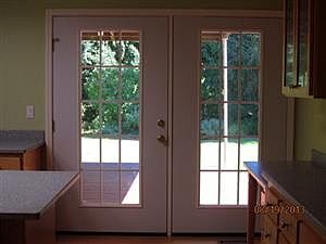 3rd image of 4909 Willamette Dr