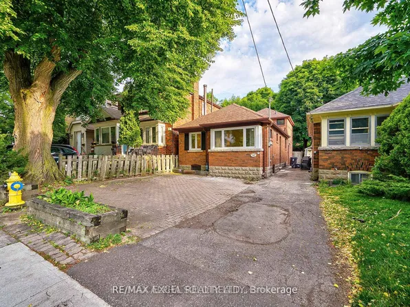 132 Glengarry Ave, Toronto, ON M5M 1E2