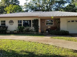 1700 Robinson Dr N, Saint Petersburg, FL 33710