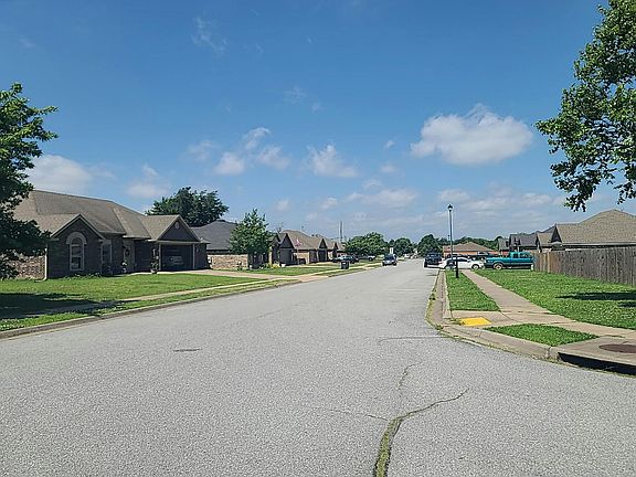 5th image of 3657 Mason Way