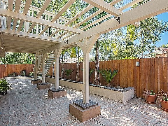 5th image of 528 Cayo Grande Ct