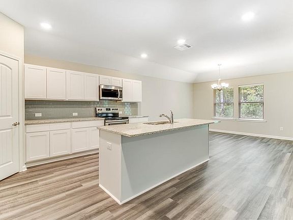 2nd image of 8129 Kinslee Ln