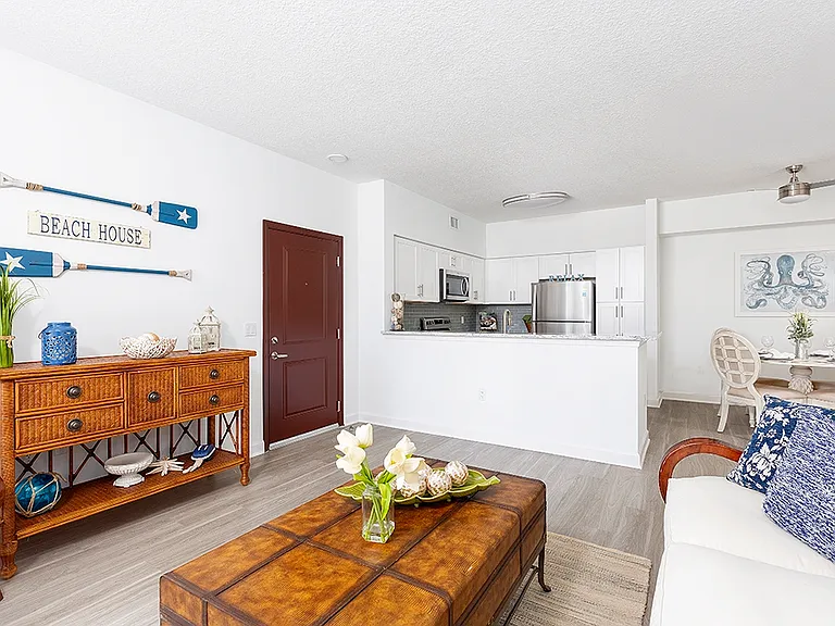 Quantum Lake Villas Apartments — Photo 5