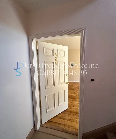 928 N Garfield St #928 — Photo 2