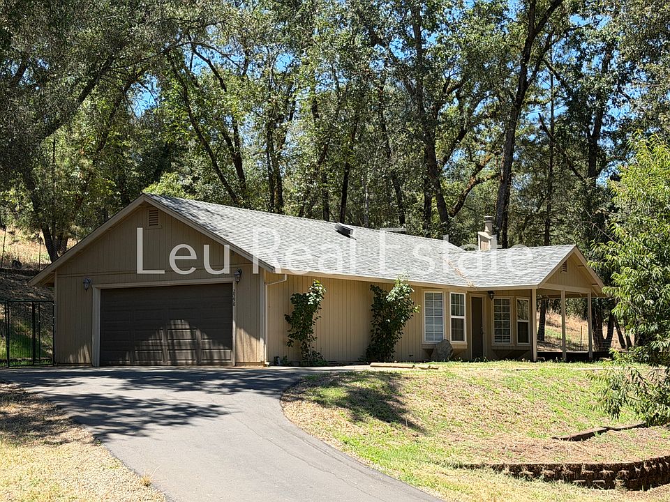 1st image of 2598 Running Deer Rd