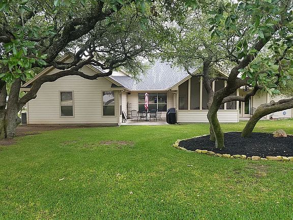 2nd image of 108 Camm Lary Cir